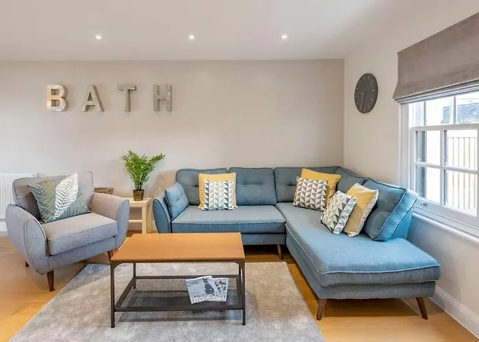 Fantastic 3-Bed House With Parking